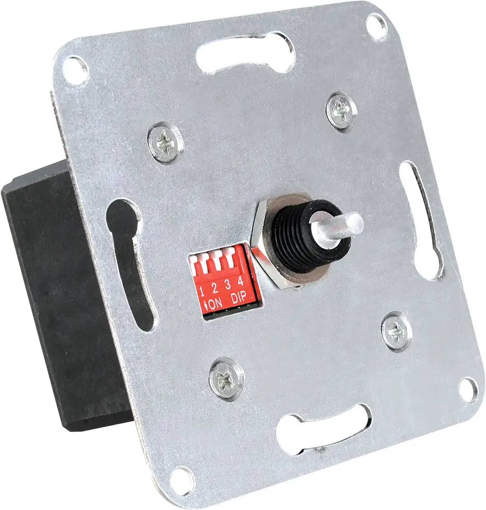 Dimmer von Grünbeck mit Drehregler und Dip-Schaltern zur Farbwechselsteuerung für LED-Beleuchtung, montiert auf einer quadratischen Metallplatte.